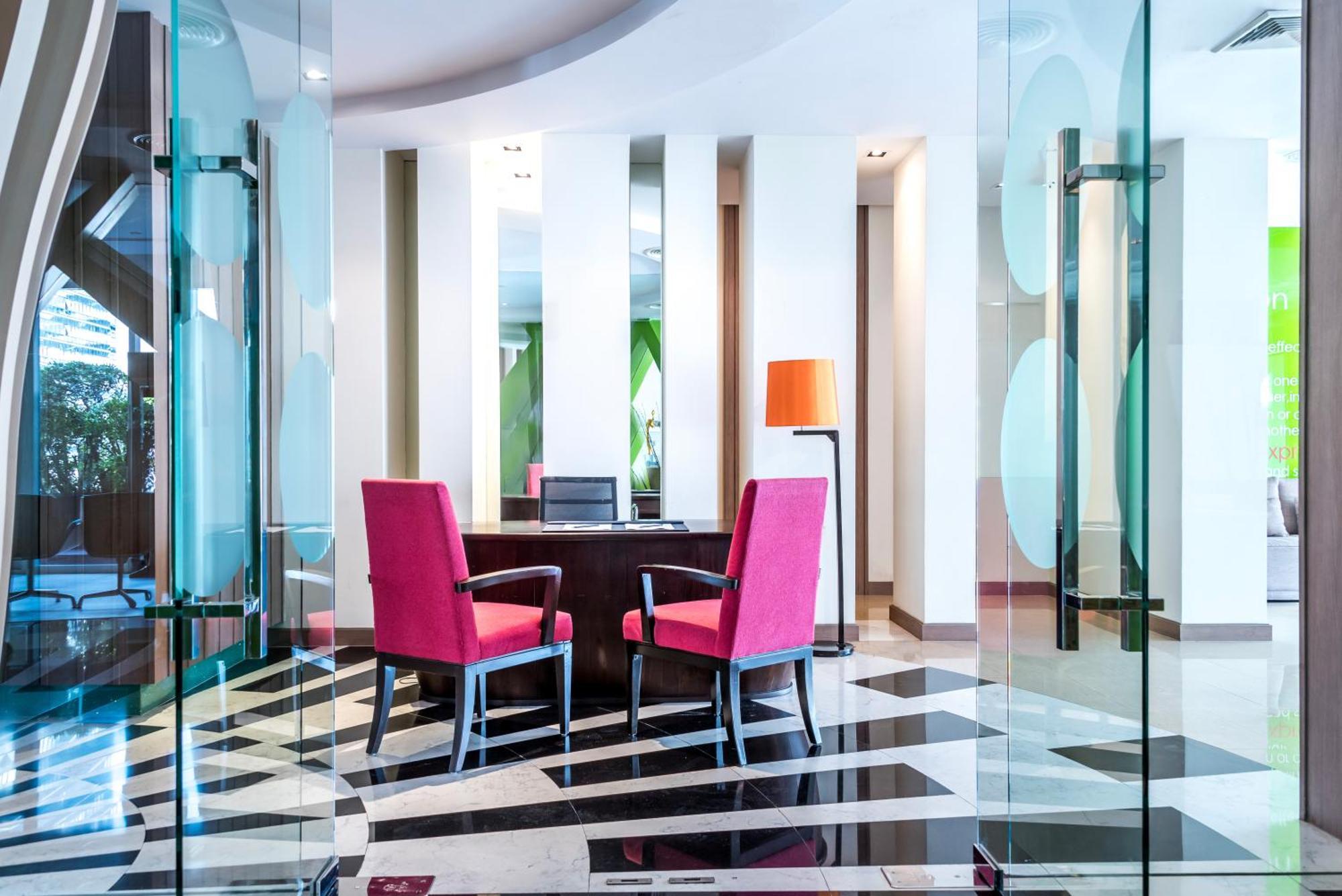 Hilton Garden Inn Bangkok Silom Εξωτερικό φωτογραφία