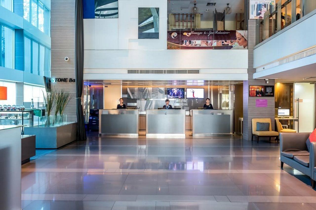 Hilton Garden Inn Bangkok Silom Εξωτερικό φωτογραφία